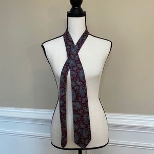 CAMDEN COURT TIE